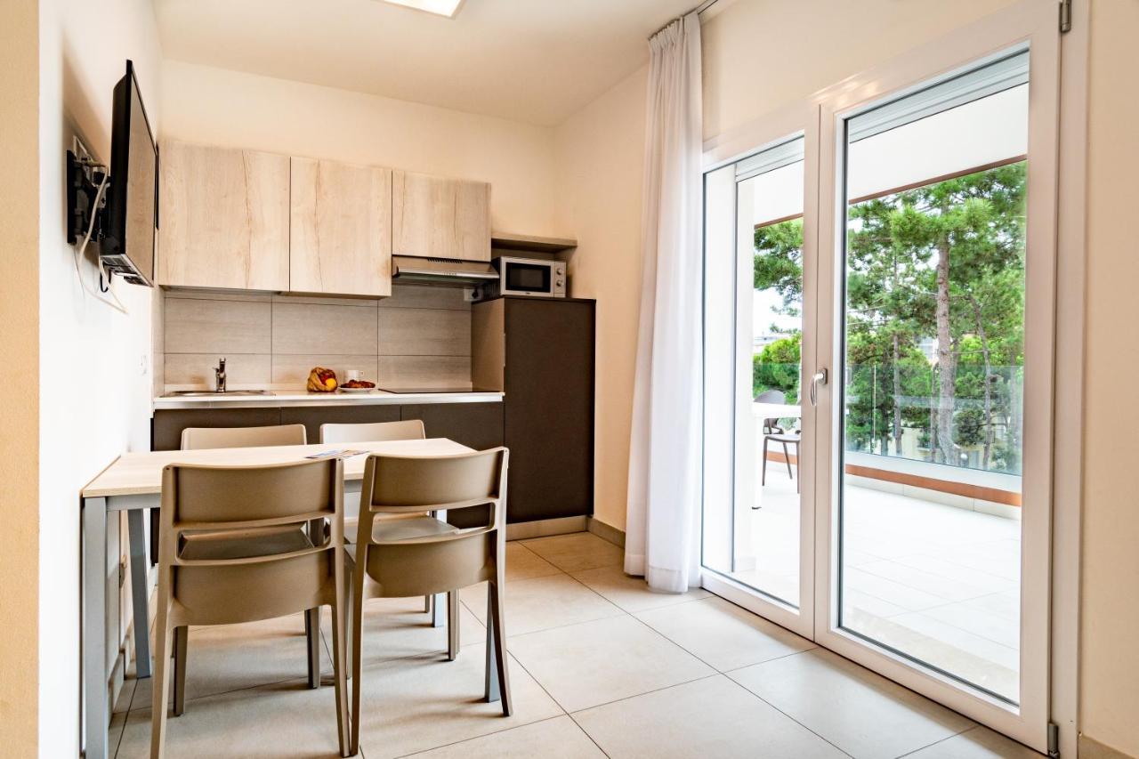 Iris Suite Bibione Luaran gambar